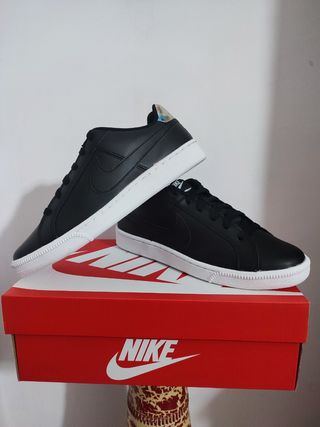 Nike court royale , talla 37.5, 38 ,38.5 y 40.5 de segunda mano por 50 EUR  en Elche en WALLAPOP