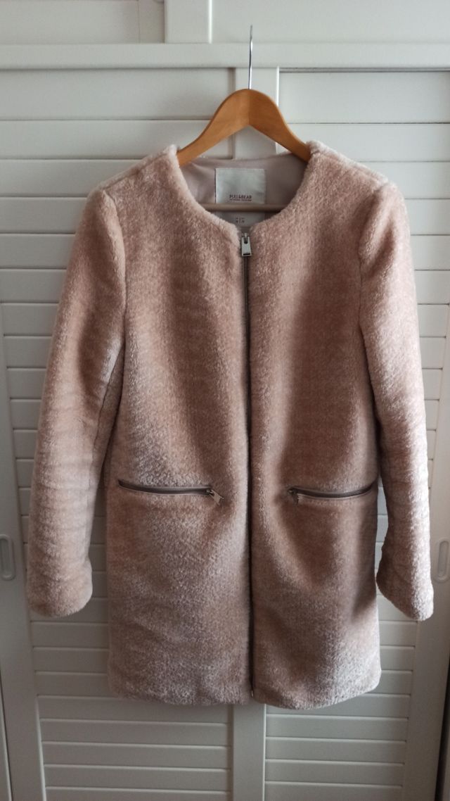 REBAJADO. Chaquetón Pull&Bear talla M-40,