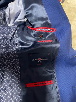 Trajes chaqueta de Álvaro Moreno de segunda mano por 70 EUR en Dos Hermanas  en WALLAPOP
