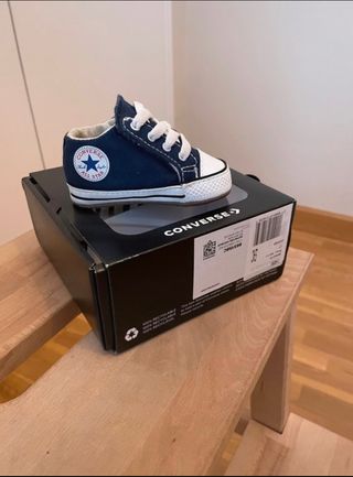 Converse bebé 17 azul marino de segunda mano por 15 EUR en Alqueria del  Fargue en WALLAPOP