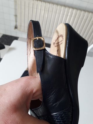 Sandalias. El Corte Inglés de segunda mano por 15 EUR en Patos en WALLAPOP