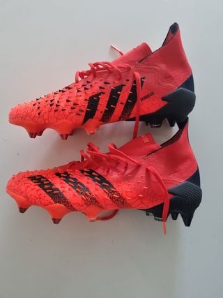 Botas de futbol adidas predator gama alta de segunda mano por 85 EUR en  Ponte Sampaio en WALLAPOP