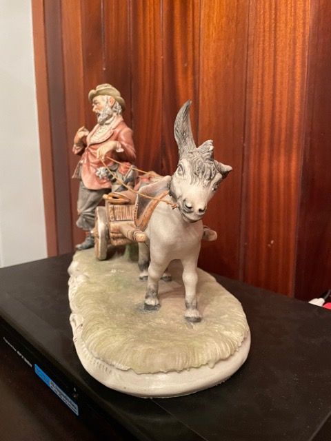 Figura porcelana CAPODIMONTE