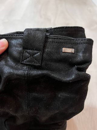 Botín Mustang de segunda mano por 12 EUR en Alicante en WALLAPOP