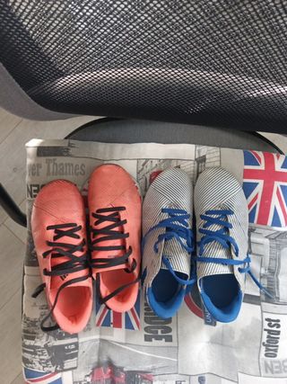 Botas futbol talla 33 de segunda mano por 12 EUR en El Espinar en WALLAPOP