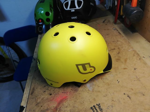 SE VENDE CASCO URGE