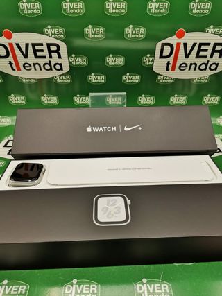 Apple watch S4 44mm Nike ed. de segunda mano por 239 EUR en Ronda en  WALLAPOP