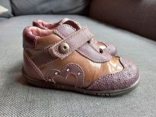 Zapatos botines Pablosky niña talla 23 de segunda mano por 8 EUR en Madrid  en WALLAPOP