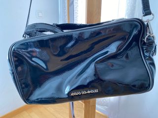 Bolso Charol Adolfo Dominguez de segunda mano por 39 EUR en Bétera en  WALLAPOP