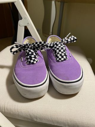 Vans plataforma lila de segunda mano por 45 EUR en Madrid en WALLAPOP