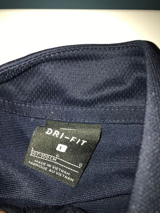 Chándal Nike x PSG de segunda mano por 40 EUR en Yecla en WALLAPOP