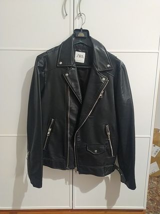Chaqueta Zara hombre talla S de segunda mano por 40 EUR en Alaquas en  WALLAPOP