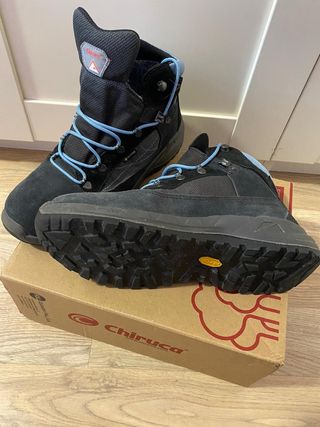 Botas Chiruca BROTO Goretex Vibram de segunda mano por 69 EUR en Madrid en  WALLAPOP
