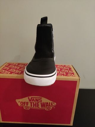 Botas de agua vans de segunda mano por 45 EUR en Donostia-San Sebastián en  WALLAPOP