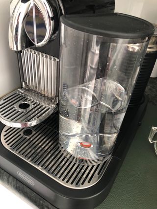 Cafetera Nespresso de segunda mano en Donostia-San Sebastián en WALLAPOP