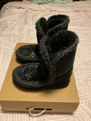 Botas mou (ORIGINALES)OFERTAAAA ¡¡¡ de segunda mano por 55 EUR en Las Rozas  de Madrid en WALLAPOP