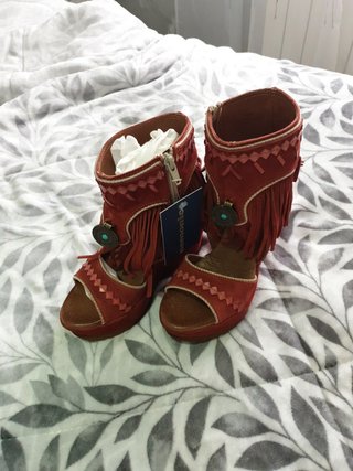 Sandalias nemonic de segunda mano por 90 EUR en Ávila en WALLAPOP