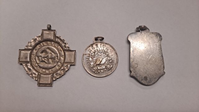 ✅️LOTE 3 MEDALLAS ANTIGUAS.