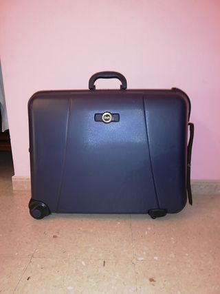 Maleta Rígida Dustin EL CORTE INGLES de segunda mano por 30 EUR en  Castilleja de la Cuesta en WALLAPOP