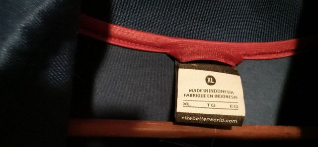 CHAQUETA DEPORTIVA NIKE - F.C. BARCELONA