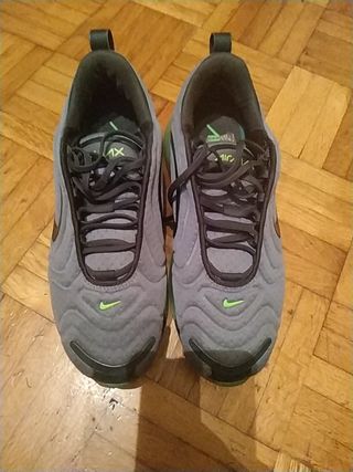 Nike Air Max 720 de segunda mano por 40 EUR en Torrelavega en WALLAPOP