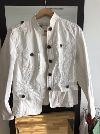 Chaqueta Blanca mujer.Talla L.Zara de segunda mano por 12 EUR en Arganda  del Rey en WALLAPOP