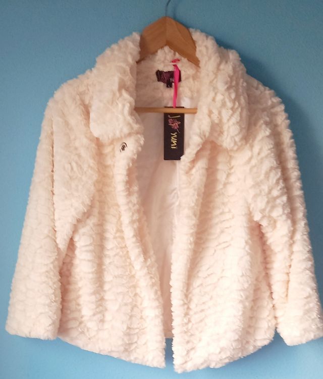 Chaqueta piel sintética de la firma Yumi