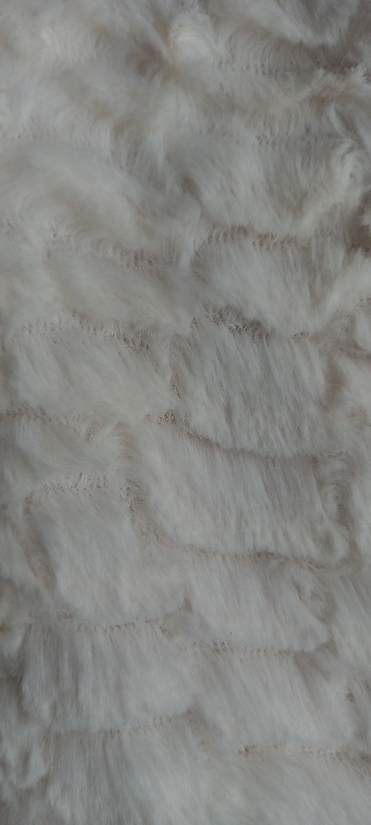 Chaqueta piel sintética de la firma Yumi