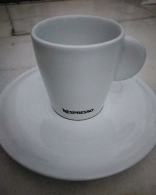 Juego 6 tazas de café Nespresso de segunda mano por 25 EUR en Sevilla en  WALLAPOP