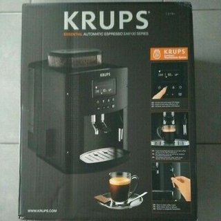 Cafetera con molinillo Krups YY8135FD Automatica de segunda mano por 299  EUR en Torres de la Alameda en WALLAPOP