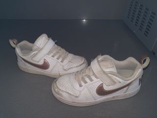 Nike talla 29,5 de segunda mano por 7 EUR en Sant Adrià de Besòs en WALLAPOP