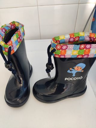 Botas de agua de Pocoyó de segunda mano por 10 EUR en Albacete en WALLAPOP