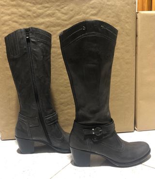 Botas Altas Nero Giardini de segunda mano por 70 EUR en Cocentaina en  WALLAPOP