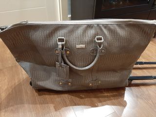 Bolso de Viaje Gloria Ortiz de segunda mano por 10 EUR en Madrid en WALLAPOP
