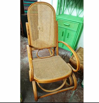 Mecedora de rejilla tipo Thonet