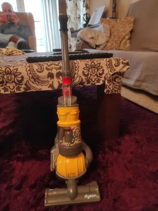 Aspiradora dyson de juguete de segunda mano por 4 EUR en Getafe en WALLAPOP
