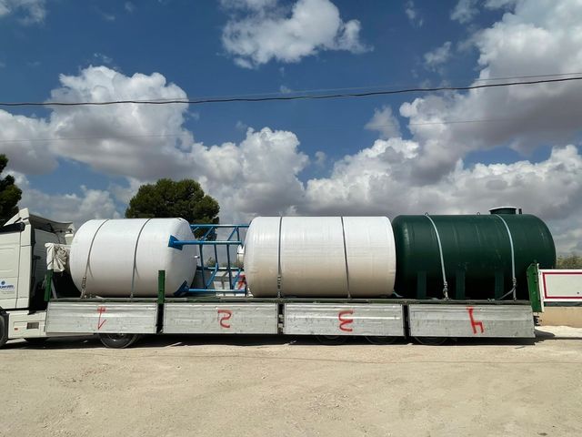 Piscinas y depósitos de poliéster