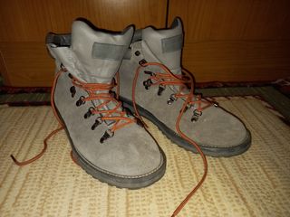 Botas Springfield de hombre de segunda mano por 10 EUR en Estepona en  WALLAPOP