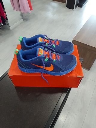 Zapatillas Nike Wild Trail 40 de segunda mano por 40 EUR en Calahorra en  WALLAPOP
