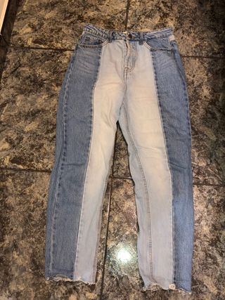 Pantalon bicolor stradivarius de segunda mano por 8 EUR en Barcelona en  WALLAPOP