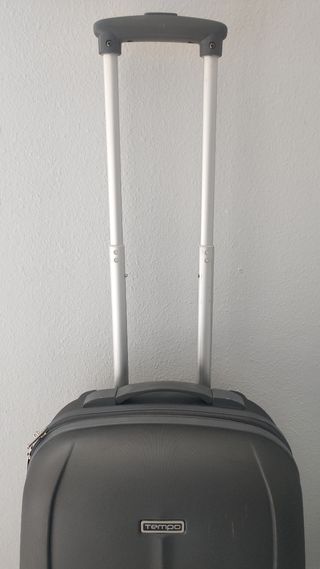 Maleta trolley TEMPO 50 cm para cabina de segunda mano por 50 EUR en  Sevilla en WALLAPOP