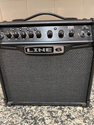 Amplificador Guitarra Line 6 Spider Classic de segunda mano por 60 EUR en  Palamós en WALLAPOP