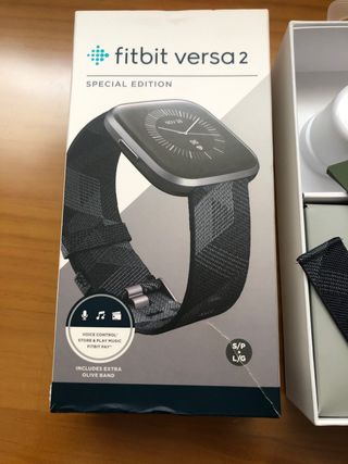 Fitbit versa 2 edición especial de segunda mano por 150 EUR en Valencia en  WALLAPOP