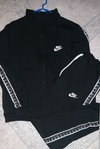 Chandal Nike algodón de segunda mano en WALLAPOP