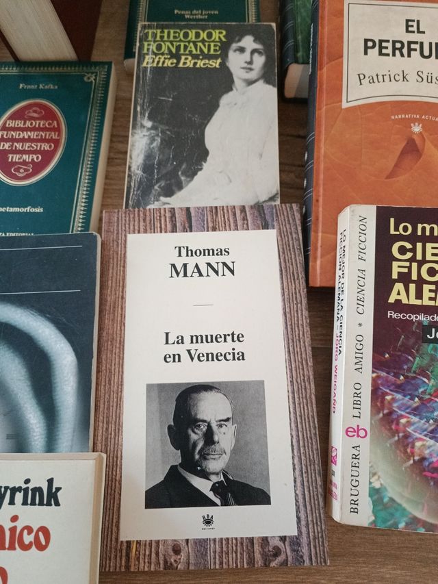 Libri di letteratura in tedesco e in tedesco