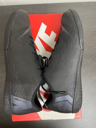 Nike Mercurial Negras Fútbol Sala de segunda mano por 50 EUR en Valladolid  en WALLAPOP