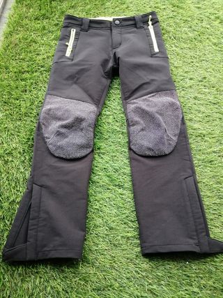 Pantalón senderismo o nieve-Decathlon-T.6 de segunda mano por 9 EUR en  Gijón en WALLAPOP