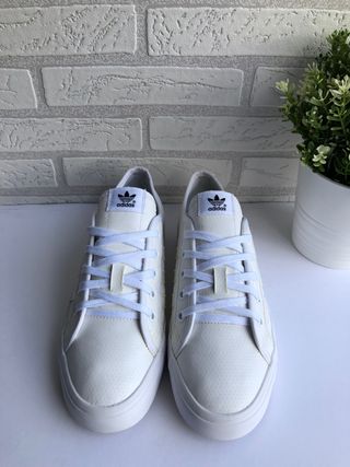 Bambas Adidas Nizza talla 38 de segunda mano por 35 EUR en Igualada en  WALLAPOP