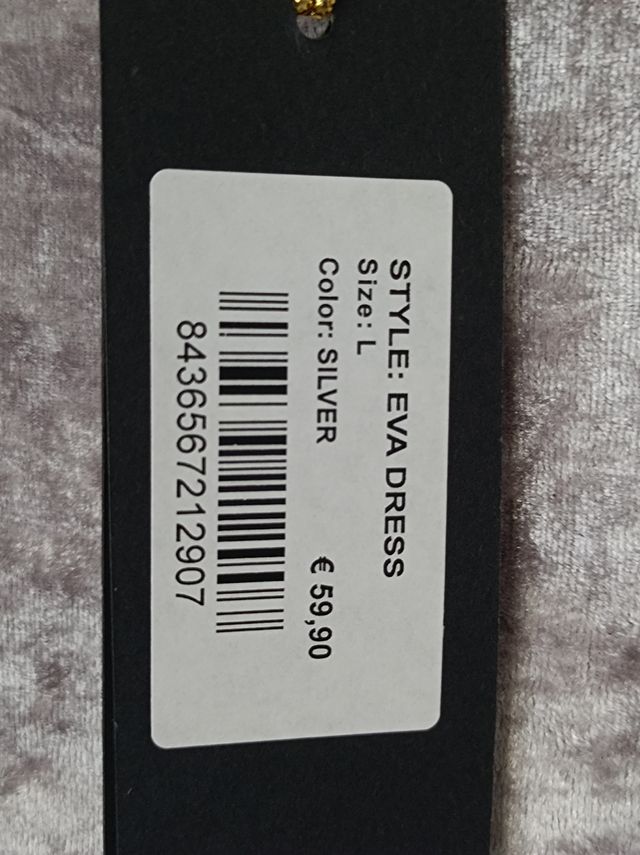 vestido midi de terciopelo gris claro