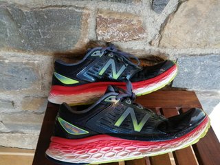 New balance 1080 talla 42 plantillas NUEVAS de segunda mano por 15 EUR en  Sort en WALLAPOP